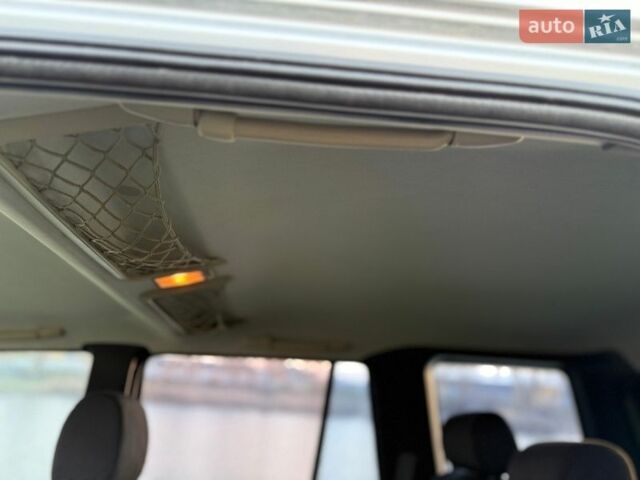 Серый Ленд Ровер Фрилендер, объемом двигателя 1.95 л и пробегом 323 тыс. км за 6000 $, фото 11 на Automoto.ua