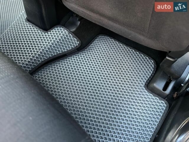 Сірий Ленд Ровер Freelander, об'ємом двигуна 2 л та пробігом 410 тис. км за 5200 $, фото 30 на Automoto.ua