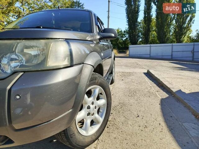 Сірий Ленд Ровер Freelander, об'ємом двигуна 2 л та пробігом 352 тис. км за 6999 $, фото 14 на Automoto.ua
