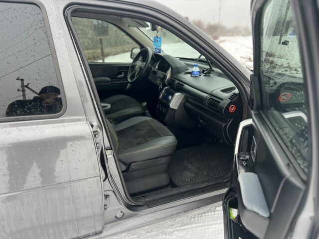 Сірий Ленд Ровер Freelander, об'ємом двигуна 2 л та пробігом 350 тис. км за 6850 $, фото 3 на Automoto.ua