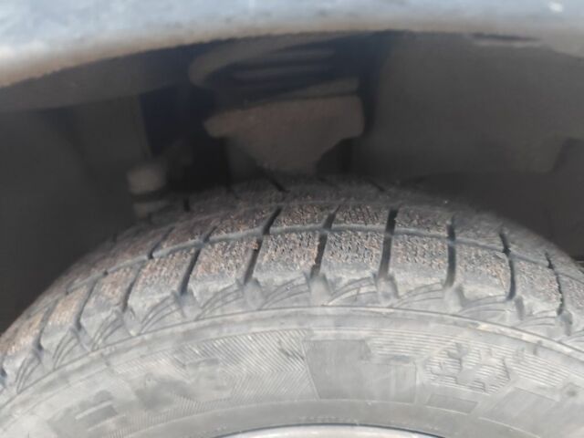 Серый Ленд Ровер Фрилендер, объемом двигателя 2 л и пробегом 340 тыс. км за 1800 $, фото 6 на Automoto.ua