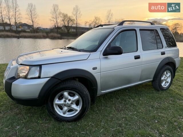 Серый Ленд Ровер Фрилендер, объемом двигателя 1.95 л и пробегом 323 тыс. км за 6000 $, фото 62 на Automoto.ua
