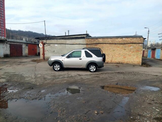 Серый Ленд Ровер Фрилендер, объемом двигателя 2 л и пробегом 310 тыс. км за 2750 $, фото 2 на Automoto.ua