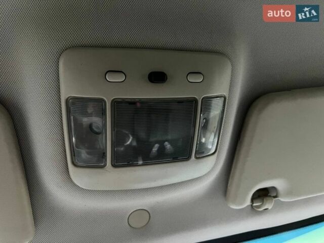 Сірий Ленд Ровер Freelander, об'ємом двигуна 2 л та пробігом 307 тис. км за 8000 $, фото 26 на Automoto.ua