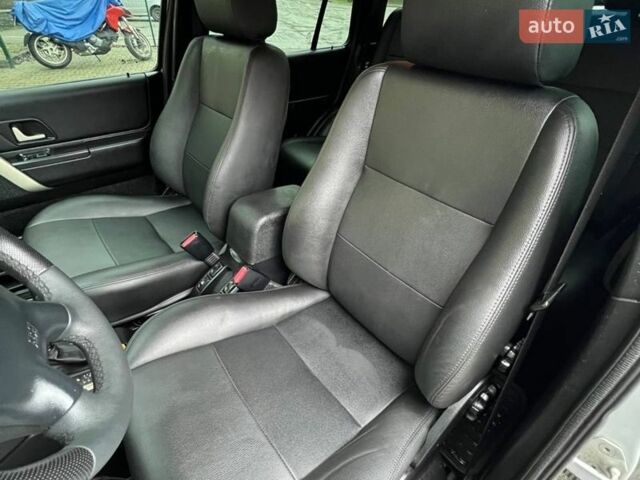 Сірий Ленд Ровер Freelander, об'ємом двигуна 2 л та пробігом 307 тис. км за 8000 $, фото 13 на Automoto.ua
