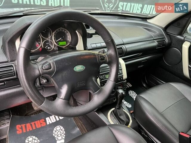 Сірий Ленд Ровер Freelander, об'ємом двигуна 2 л та пробігом 307 тис. км за 8000 $, фото 12 на Automoto.ua