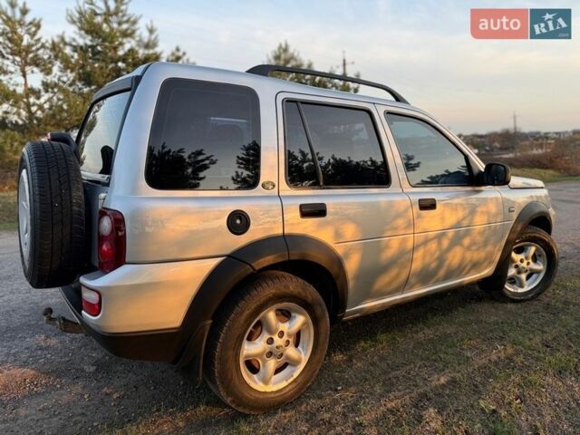 Серый Ленд Ровер Фрилендер, объемом двигателя 1.95 л и пробегом 323 тыс. км за 6000 $, фото 84 на Automoto.ua