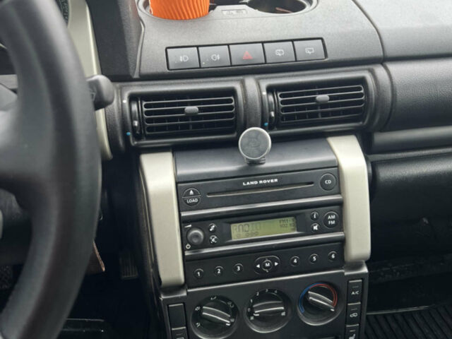 Сірий Ленд Ровер Freelander, об'ємом двигуна 2 л та пробігом 330 тис. км за 8800 $, фото 11 на Automoto.ua