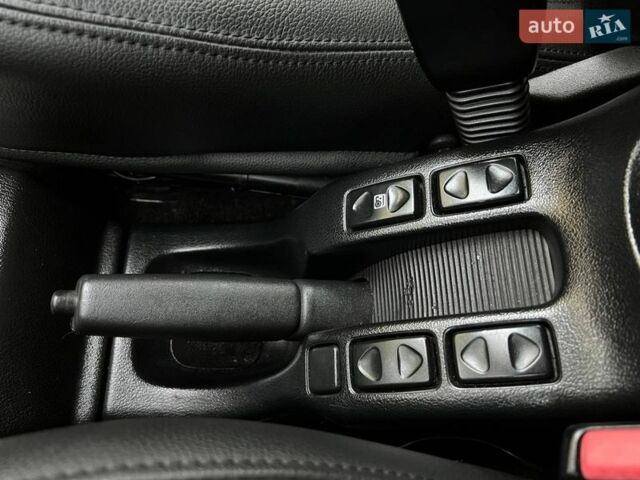 Сірий Ленд Ровер Freelander, об'ємом двигуна 2 л та пробігом 307 тис. км за 8000 $, фото 25 на Automoto.ua