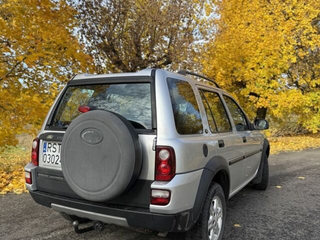 Ленд Ровер Freelander 2004 у Луцьку на Automoto.ua Сірий Ленд Ровер Freelander, об'ємом двигуна 2 л та пробігом 240 тис. км за 4000 $, фото 1 на Automoto.ua