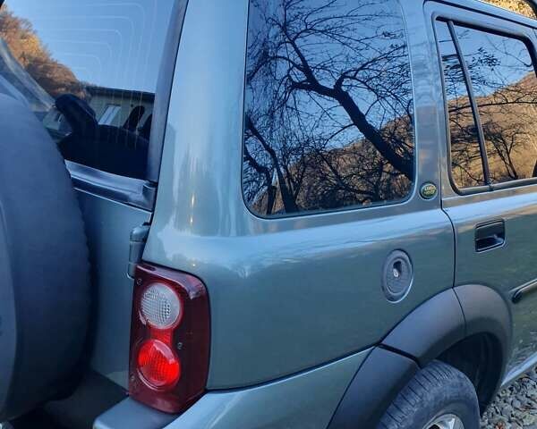 Серый Ленд Ровер Фрилендер, объемом двигателя 1.95 л и пробегом 309 тыс. км за 7300 $, фото 19 на Automoto.ua