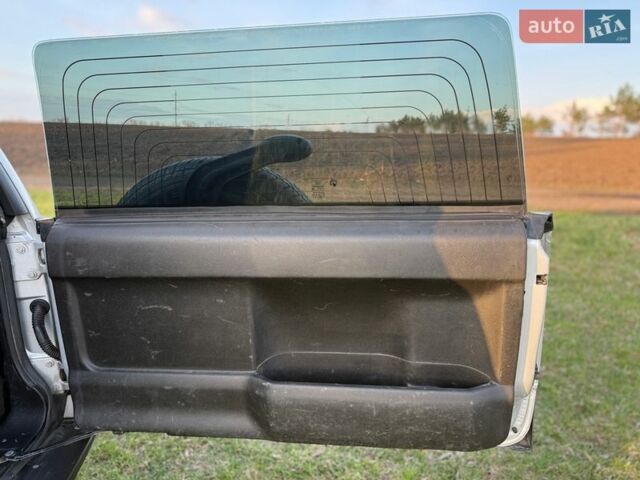 Серый Ленд Ровер Фрилендер, объемом двигателя 1.95 л и пробегом 323 тыс. км за 6000 $, фото 21 на Automoto.ua