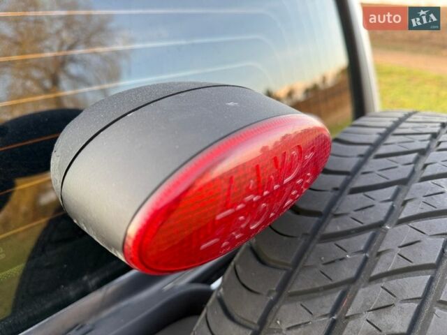 Серый Ленд Ровер Фрилендер, объемом двигателя 1.95 л и пробегом 323 тыс. км за 6000 $, фото 20 на Automoto.ua