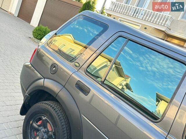 Сірий Ленд Ровер Freelander, об'ємом двигуна 2 л та пробігом 410 тис. км за 5200 $, фото 4 на Automoto.ua