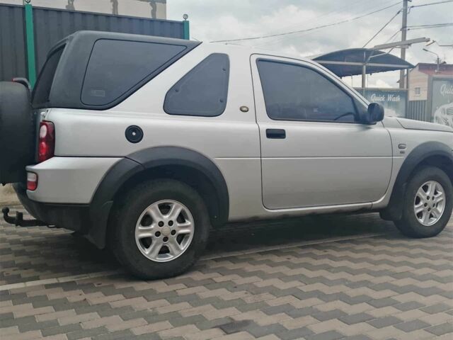 Ленд Ровер Фрилендер 2004 в Нежине на Automoto.ua Серый Ленд Ровер Фрилендер, объемом двигателя 2 л и пробегом 298 тыс. км за 7600 $, фото 2 на Automoto.ua