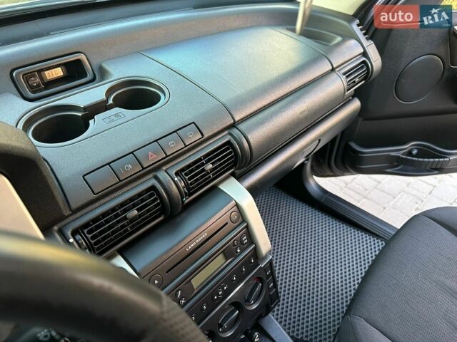 Сірий Ленд Ровер Freelander, об'ємом двигуна 2 л та пробігом 410 тис. км за 5200 $, фото 39 на Automoto.ua