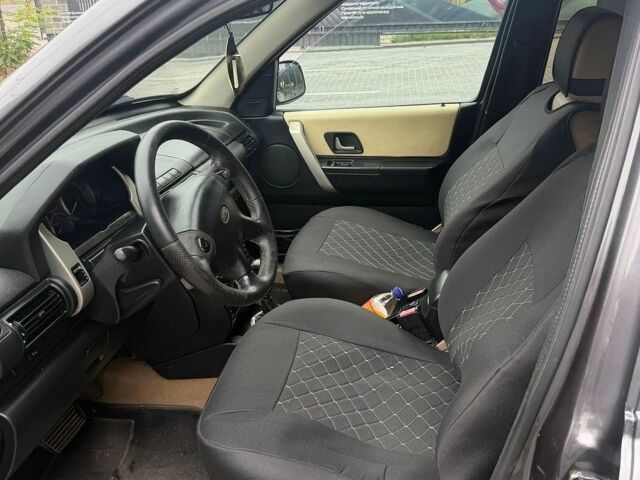 Сірий Ленд Ровер Freelander, об'ємом двигуна 1.95 л та пробігом 320 тис. км за 5500 $, фото 4 на Automoto.ua