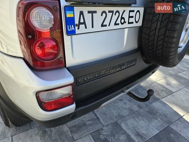 Сірий Ленд Ровер Freelander, об'ємом двигуна 1.95 л та пробігом 250 тис. км за 7650 $, фото 78 на Automoto.ua