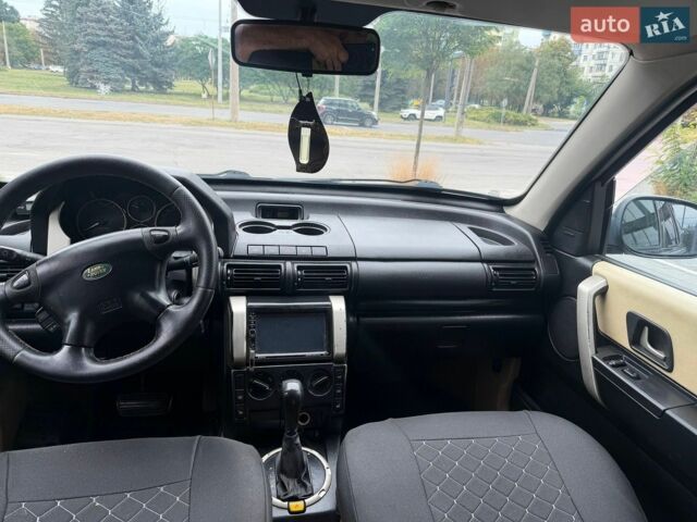 Сірий Ленд Ровер Freelander, об'ємом двигуна 1.95 л та пробігом 320 тис. км за 5500 $, фото 5 на Automoto.ua