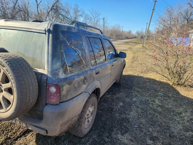 Серый Ленд Ровер Фрилендер, объемом двигателя 2 л и пробегом 190 тыс. км за 1821 $, фото 1 на Automoto.ua