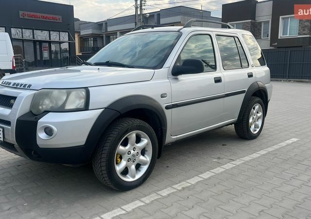 Серый Ленд Ровер Фрилендер, объемом двигателя 1.95 л и пробегом 205 тыс. км за 6900 $, фото 1 на Automoto.ua