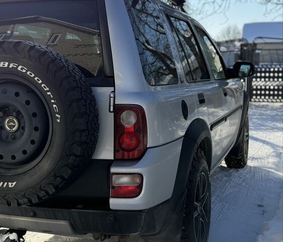 Серый Ленд Ровер Фрилендер, объемом двигателя 2 л и пробегом 205 тыс. км за 7999 $, фото 12 на Automoto.ua