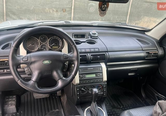 Серый Ленд Ровер Фрилендер, объемом двигателя 1.95 л и пробегом 205 тыс. км за 6900 $, фото 8 на Automoto.ua