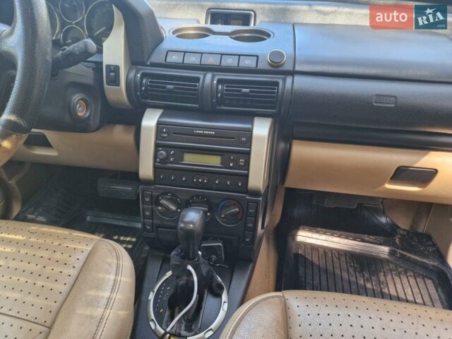 Сірий Ленд Ровер Freelander, об'ємом двигуна 2.5 л та пробігом 85 тис. км за 4700 $, фото 8 на Automoto.ua