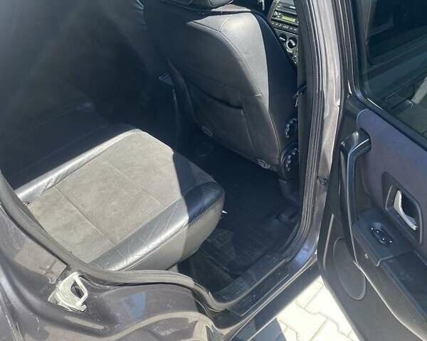 Сірий Ленд Ровер Freelander, об'ємом двигуна 2 л та пробігом 278 тис. км за 7200 $, фото 19 на Automoto.ua