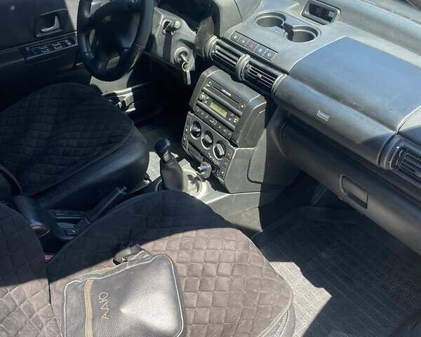 Сірий Ленд Ровер Freelander, об'ємом двигуна 2 л та пробігом 278 тис. км за 7200 $, фото 21 на Automoto.ua