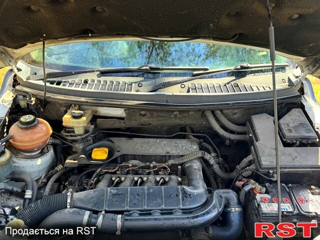 Серый Ленд Ровер Фрилендер, объемом двигателя 2 л и пробегом 300 тыс. км за 2600 $, фото 12 на Automoto.ua