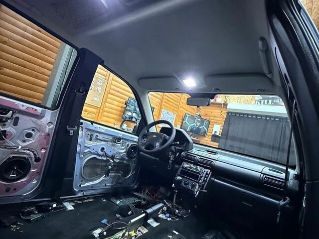 Сірий Ленд Ровер Freelander, об'ємом двигуна 1.95 л та пробігом 250 тис. км за 9500 $, фото 19 на Automoto.ua