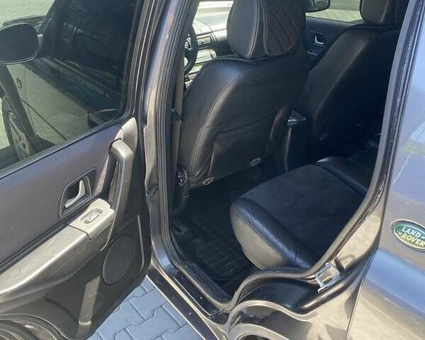Сірий Ленд Ровер Freelander, об'ємом двигуна 2 л та пробігом 278 тис. км за 7200 $, фото 13 на Automoto.ua