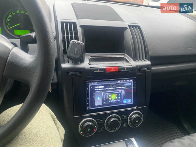 Серый Ленд Ровер Фрилендер, объемом двигателя 2.2 л и пробегом 210 тыс. км за 8000 $, фото 19 на Automoto.ua