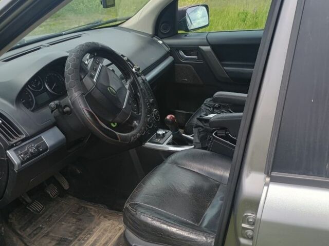 Сірий Ленд Ровер Freelander, об'ємом двигуна 2.2 л та пробігом 290 тис. км за 7800 $, фото 6 на Automoto.ua