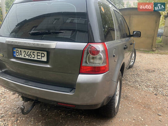 Серый Ленд Ровер Фрилендер, объемом двигателя 2.2 л и пробегом 210 тыс. км за 8000 $, фото 5 на Automoto.ua