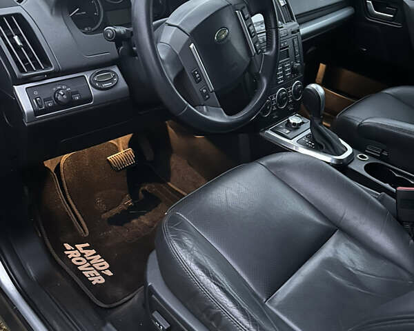 Сірий Ленд Ровер Freelander, об'ємом двигуна 2.2 л та пробігом 290 тис. км за 9800 $, фото 5 на Automoto.ua