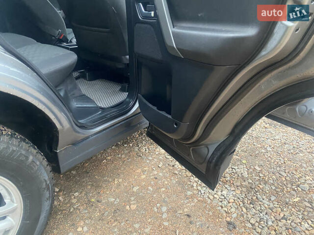 Серый Ленд Ровер Фрилендер, объемом двигателя 2.2 л и пробегом 210 тыс. км за 8000 $, фото 12 на Automoto.ua