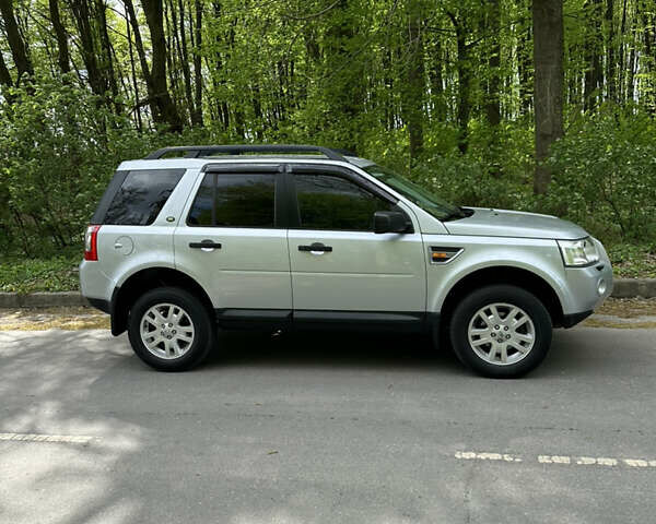 Сірий Ленд Ровер Freelander, об'ємом двигуна 2.18 л та пробігом 258 тис. км за 10700 $, фото 3 на Automoto.ua