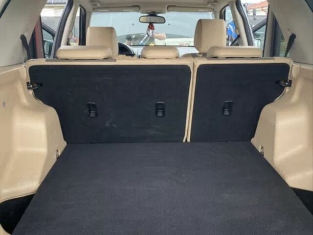 Серый Ленд Ровер Фрилендер, объемом двигателя 2.2 л и пробегом 350 тыс. км за 8165 $, фото 5 на Automoto.ua