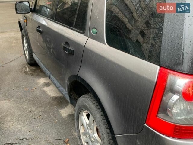 Серый Ленд Ровер Фрилендер, объемом двигателя 2.18 л и пробегом 235 тыс. км за 9999 $, фото 3 на Automoto.ua