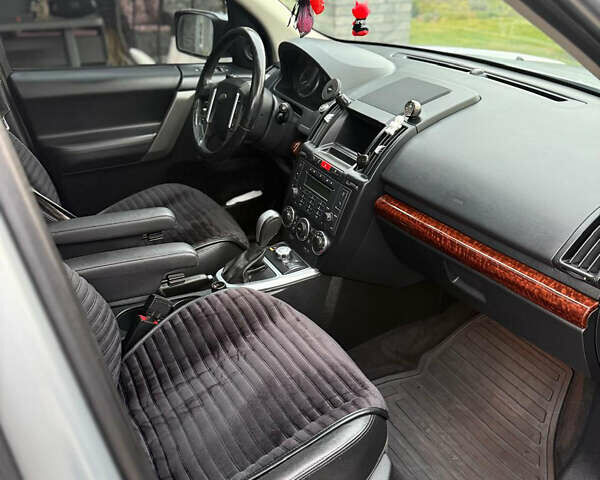 Серый Ленд Ровер Фрилендер, объемом двигателя 3.19 л и пробегом 127 тыс. км за 9999 $, фото 7 на Automoto.ua