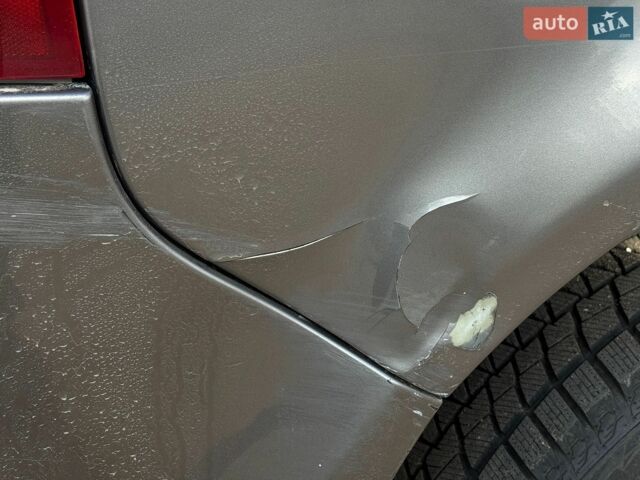 Сірий Ленд Ровер Freelander, об'ємом двигуна 2.18 л та пробігом 381 тис. км за 10599 $, фото 9 на Automoto.ua