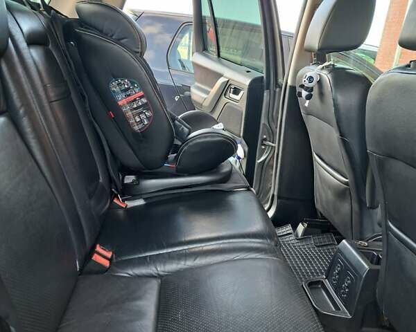 Сірий Ленд Ровер Freelander, об'ємом двигуна 2.18 л та пробігом 257 тис. км за 9500 $, фото 13 на Automoto.ua