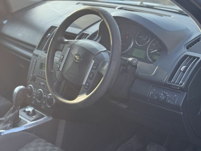 Сірий Ленд Ровер Freelander, об'ємом двигуна 2.2 л та пробігом 180 тис. км за 3300 $, фото 5 на Automoto.ua