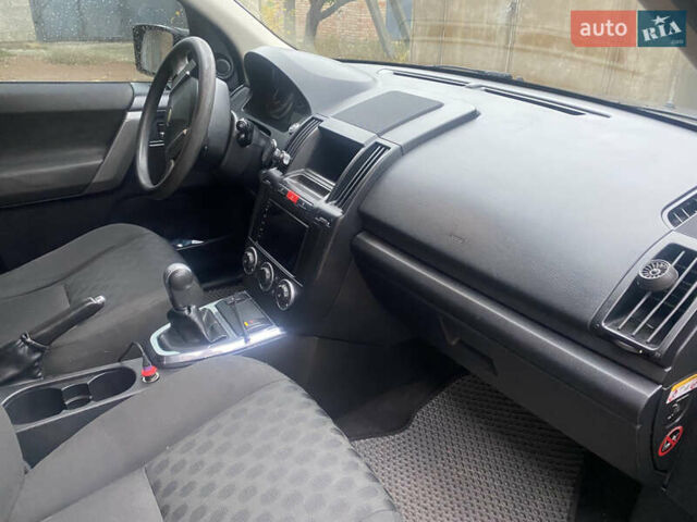 Серый Ленд Ровер Фрилендер, объемом двигателя 2.2 л и пробегом 210 тыс. км за 8000 $, фото 11 на Automoto.ua