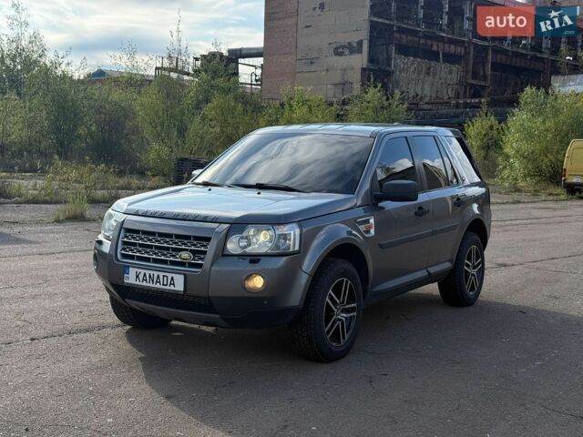 Сірий Ленд Ровер Freelander, об'ємом двигуна 2.18 л та пробігом 381 тис. км за 10599 $, фото 1 на Automoto.ua