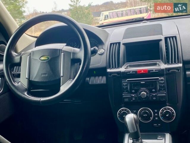 Серый Ленд Ровер Фрилендер, объемом двигателя 2.2 л и пробегом 282 тыс. км за 8350 $, фото 43 на Automoto.ua