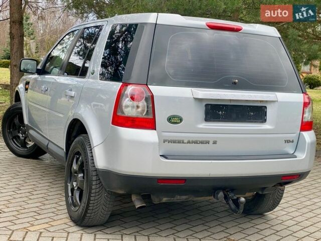Серый Ленд Ровер Фрилендер, объемом двигателя 2.2 л и пробегом 282 тыс. км за 8350 $, фото 28 на Automoto.ua