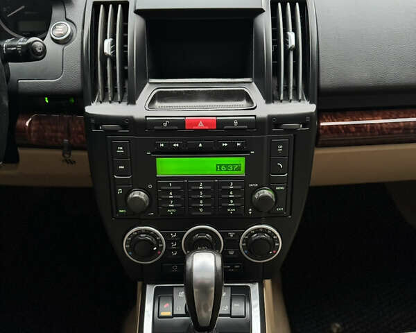 Серый Ленд Ровер Фрилендер, объемом двигателя 3.19 л и пробегом 292 тыс. км за 7700 $, фото 42 на Automoto.ua